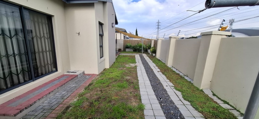 To Let 3 Bedroom Property for Rent in Sonkring Western Cape
